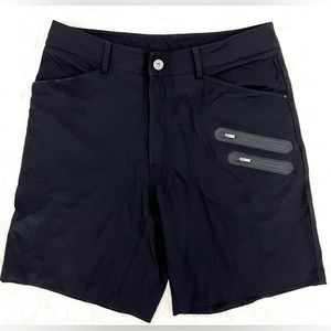 Lululemon Mens Shorts in Black. Size 34 waist.